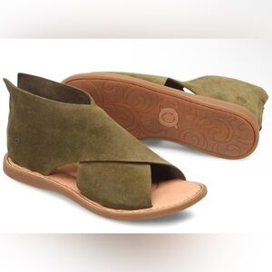 Born Iwa Green Sandal Size 11. Perfect fall shoe! Excellent Condition